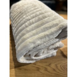 manta felpa simil conejo cruda