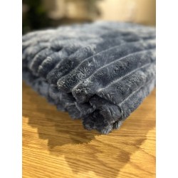 manta felpa simil conejo gris